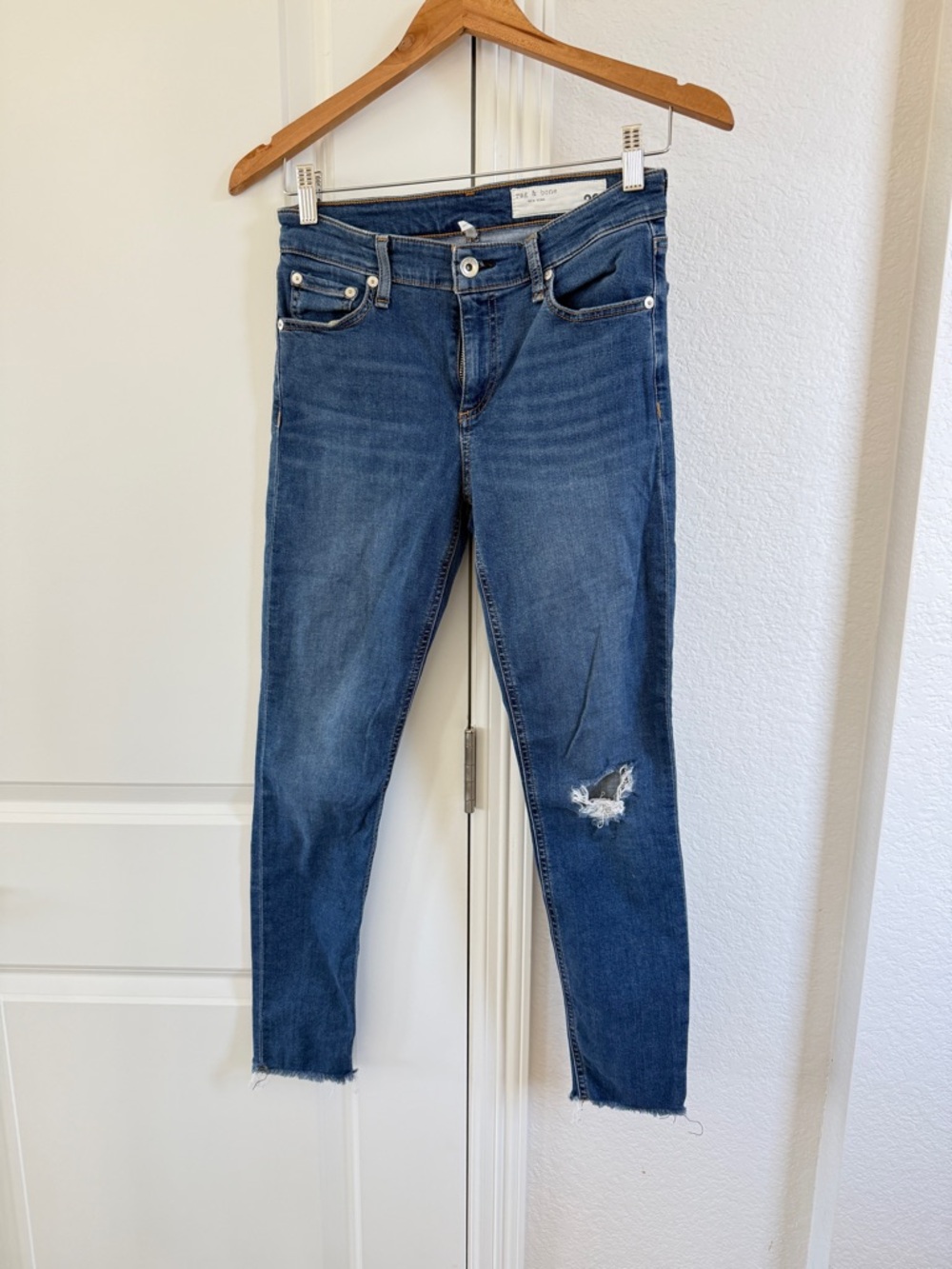Rag and Bone Cate distressed Ankle Skinny Jeans